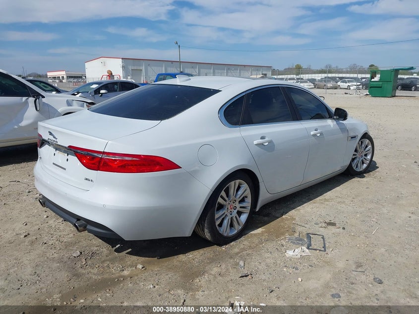VIN SAJBD4BV2HCY27765 2017 JAGUAR XF 35T PREMIUM