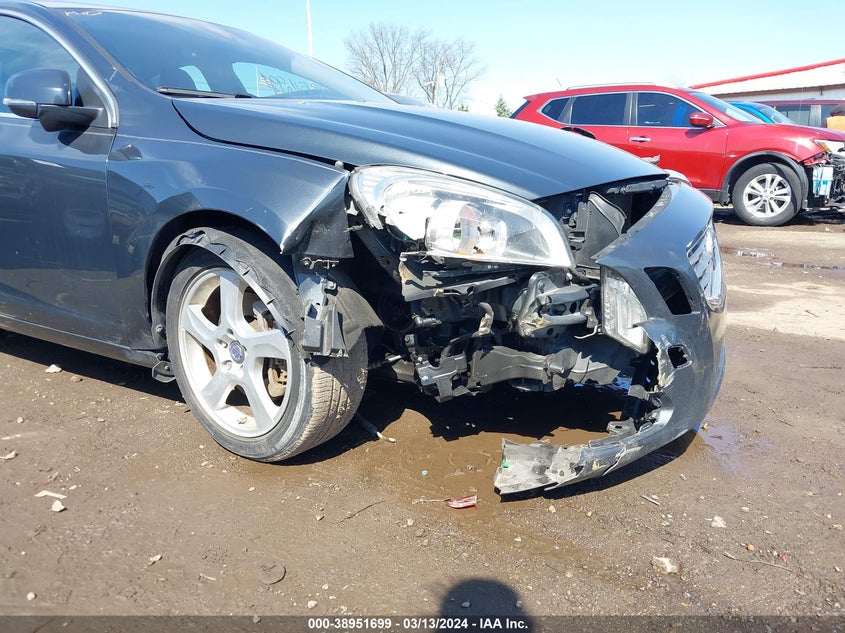 2013 VOLVO S60 T5/T5 PLATINUM/T5 PREMIER/T5 PREMIER PLUS - YV1612FS3D2197617