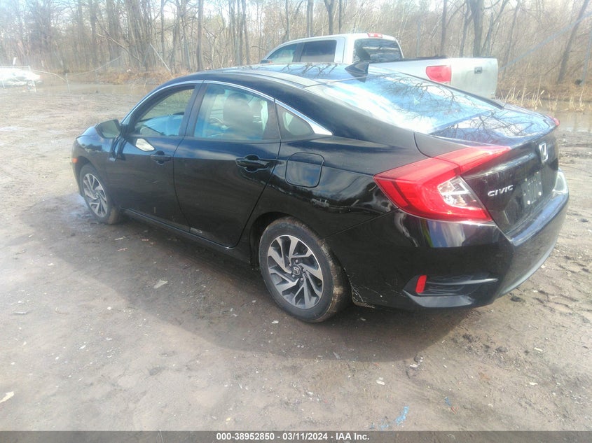 VIN 2HGFC2F76JH543627 2018 HONDA CIVIC EX