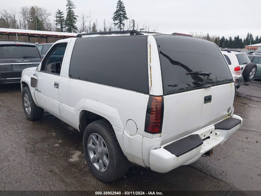 1998 Chevrolet Tahoe VIN: 3GNEK18R9WG145414 Lot: 38952940