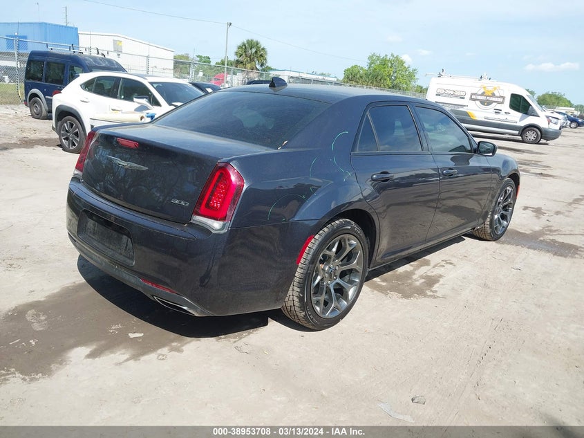 VIN 2C3CCAAGXJH320479 2018 CHRYSLER 300 TOURING