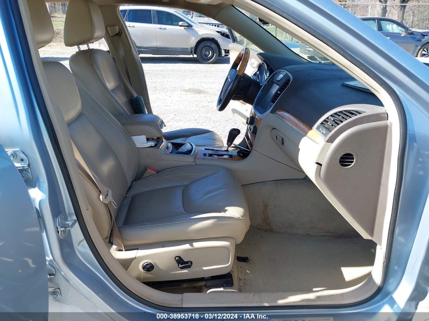 2012 Chrysler 300C VIN: 2C3CCAET3CH152890 Lot: 38953718