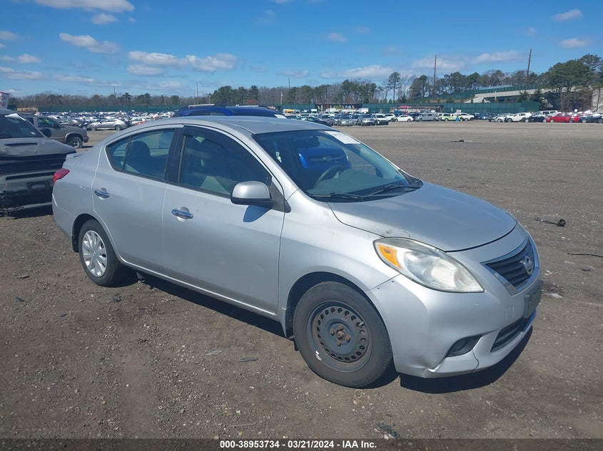 2013 NISSAN VERSA