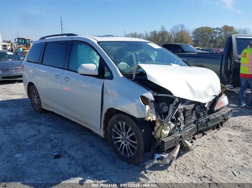 5TDYZ3DC7JS956248 2018 TOYOTA SIENNA, photo no. 1