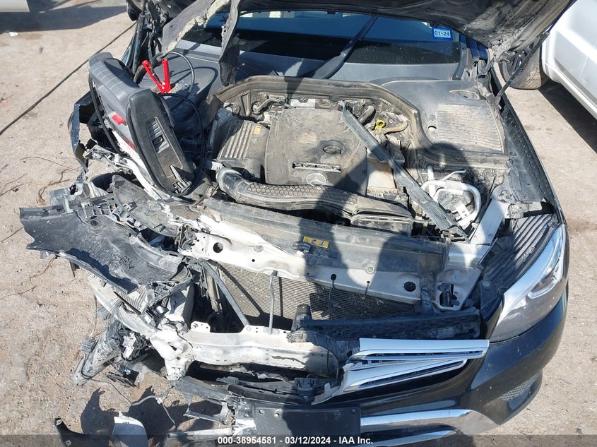 2018 MERCEDES-BENZ GLC-CLASS VIN: WDC0G4JB2JF358082