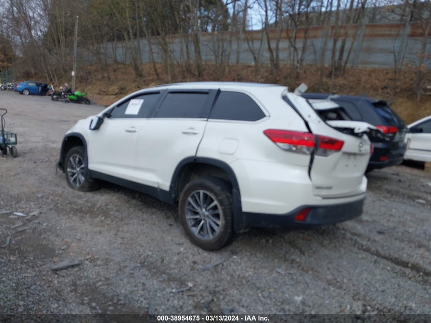 2019 TOYOTA HIGHLANDER SE/XLE - 5TDJZRFH0KS627972