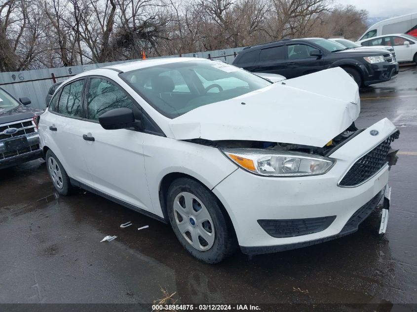 2018 Ford Focus S VIN: 1FADP3E24JL230204 Lot: 38954875