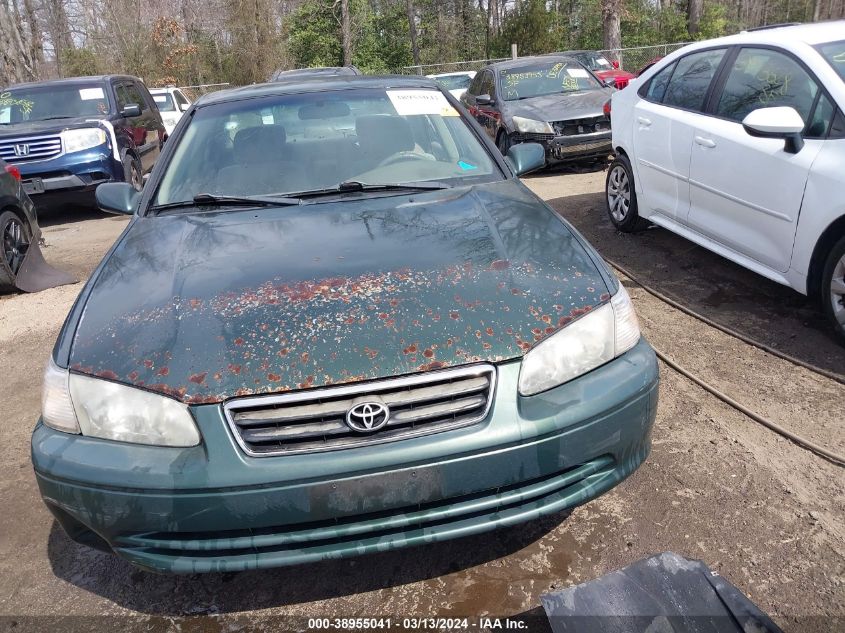 2000 Toyota Camry Le VIN: 4T1BG28K7YU669470 Lot: 38955041