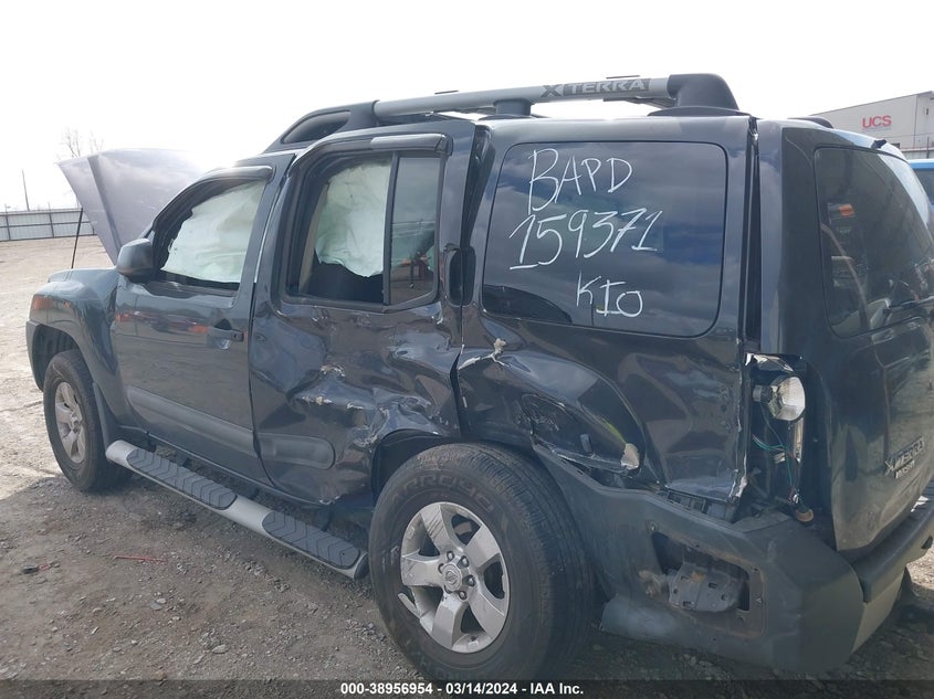 2013 NISSAN XTERRA X/S/PRO-4X - 5N1AN0NW4DN821318