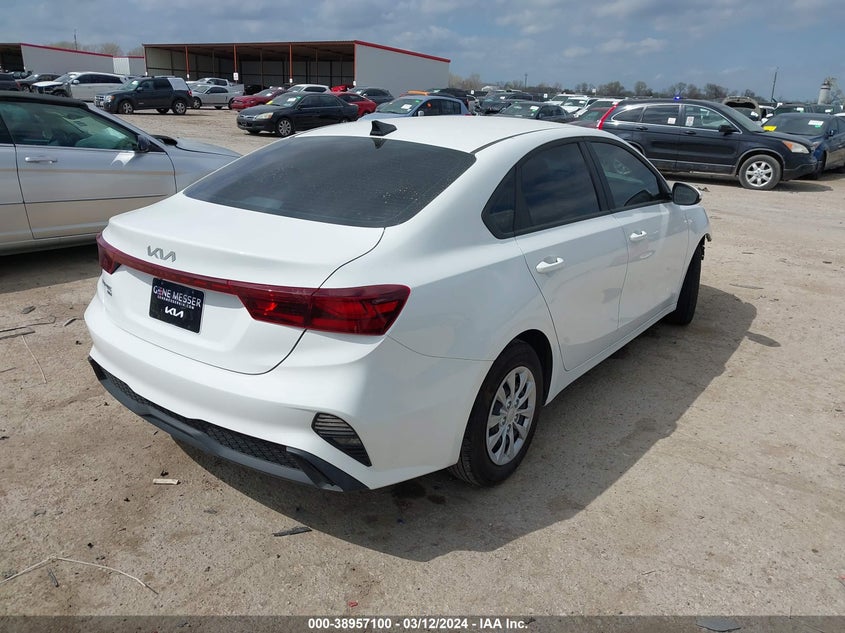 VIN 3KPF24ADXRE701498 2024 KIA FORTE LX