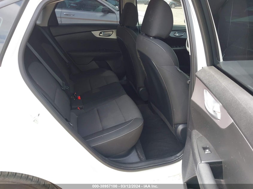 VIN 3KPF24ADXRE701498 2024 KIA FORTE LX