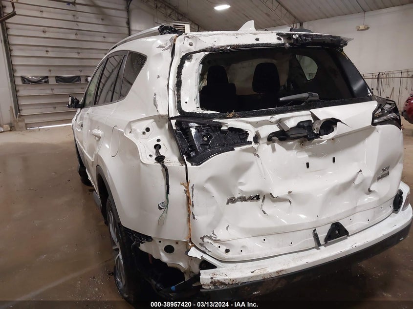 2016 TOYOTA RAV4 HYBRID XLE - JTMRJREV3GD050889