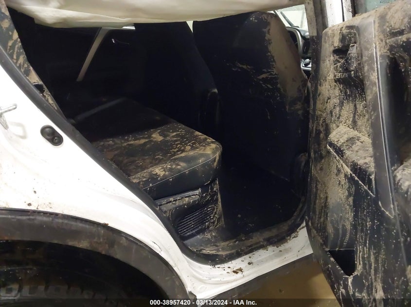 2016 TOYOTA RAV4 HYBRID XLE - JTMRJREV3GD050889