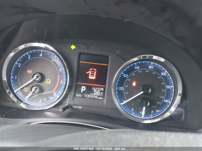 2018 TOYOTA COROLLA LE - 5YFBURHE3JP738349