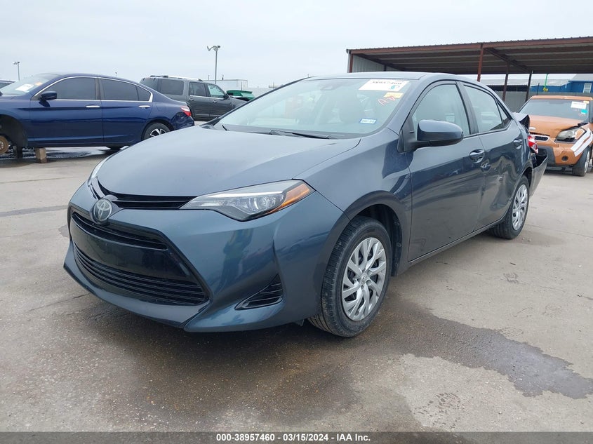 2018 TOYOTA COROLLA LE - 5YFBURHE3JP738349