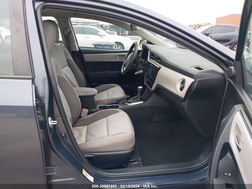 2018 TOYOTA COROLLA LE - 5YFBURHE3JP738349