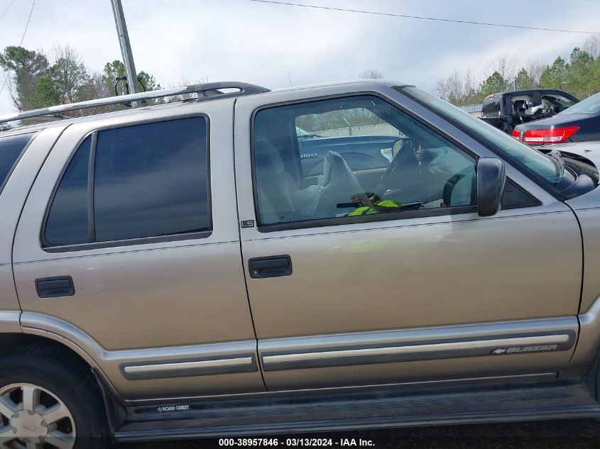 1GNDT13W9Y2153854 2000 Chevrolet Blazer Ls