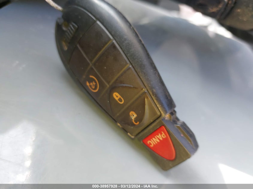 2017 RAM 1500 SLT - 1C6RR6GTXHS821923