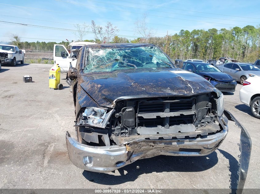 2017 RAM 1500 SLT - 1C6RR6GTXHS821923