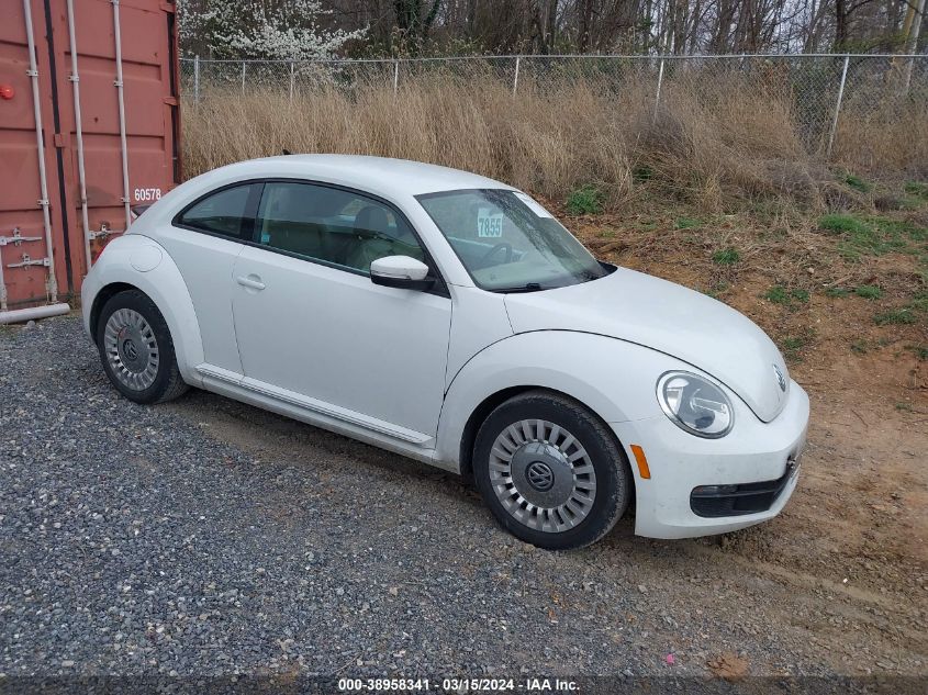 2016 VOLKSWAGEN BEETLE 1.8T SE - 3VWJ07AT0GM608384