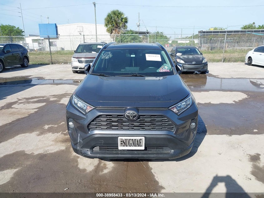 2019 TOYOTA RAV4 XLE/XLE PREMIUM - JTMW1RFV2KD500137