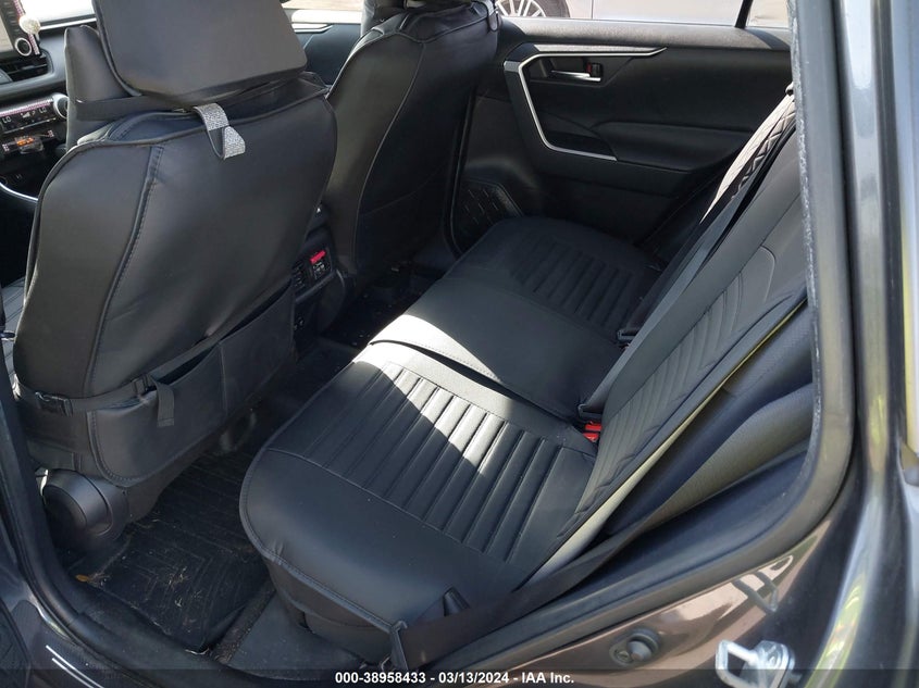 2019 TOYOTA RAV4 XLE/XLE PREMIUM - JTMW1RFV2KD500137