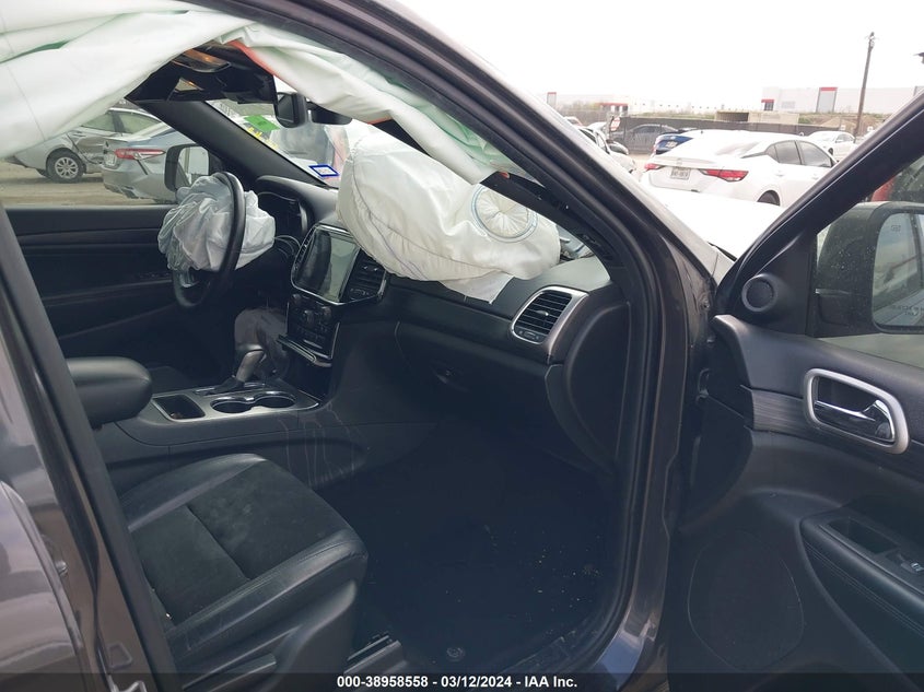 VIN 1C4RJEAG0KC657282 2019 JEEP GRAND CHEROKEE LAREDO