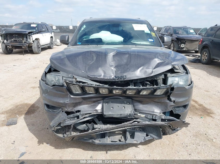 VIN 1C4RJEAG0KC657282 2019 JEEP GRAND CHEROKEE LAREDO