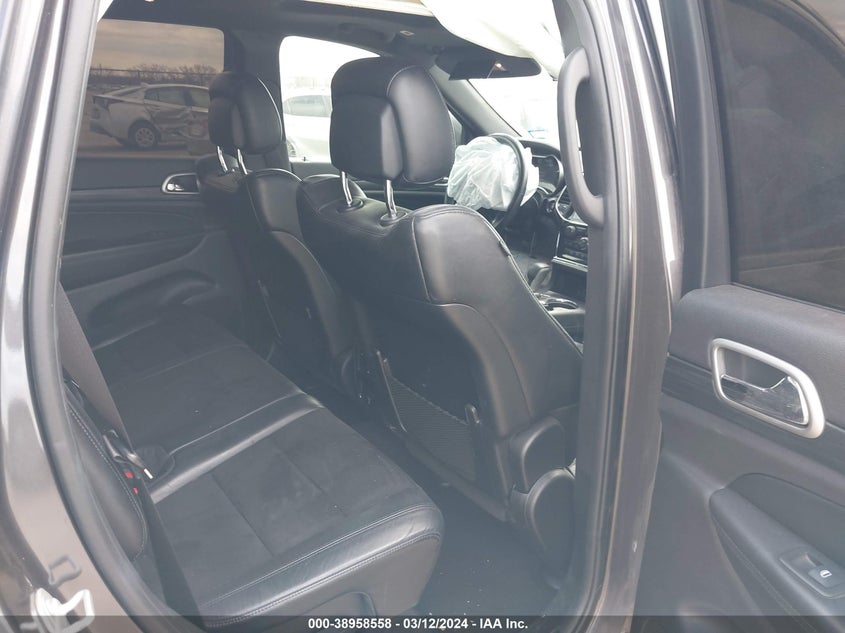 VIN 1C4RJEAG0KC657282 2019 JEEP GRAND CHEROKEE LAREDO