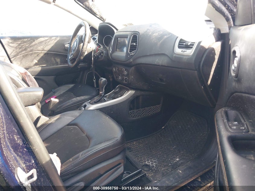 VIN 3C4NJDBB2LT150305 2020 JEEP COMPASS LATITUDE