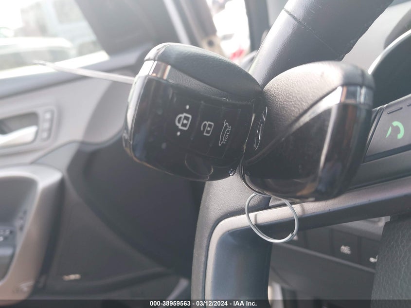 2015 HYUNDAI SANTA FE VIN: KM8SR4HF6FU116878