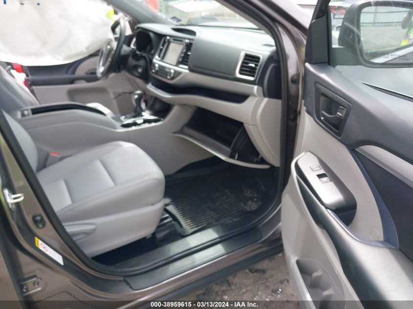 2019 TOYOTA HIGHLANDER VIN: 5TDZZRFH2KS324632