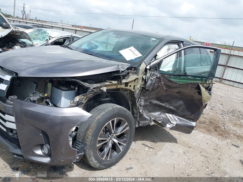 2019 TOYOTA HIGHLANDER VIN: 5TDZZRFH2KS324632