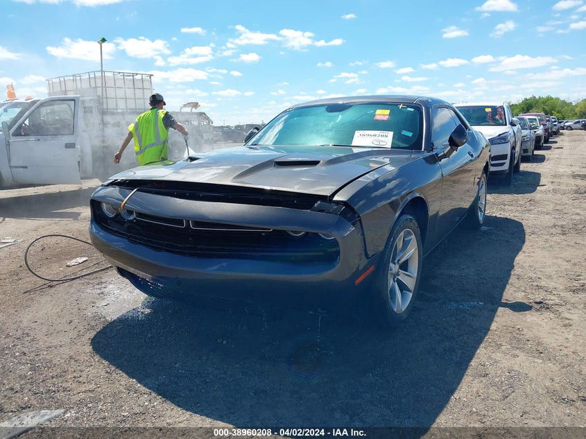 VIN 2C3CDZAG7JH241735 2018 DODGE CHALLENGER SXT