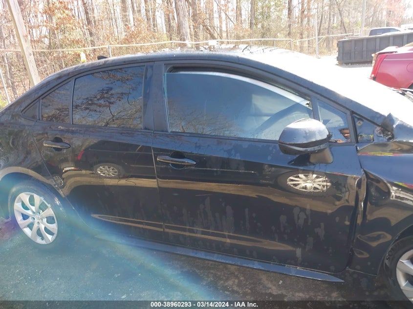 VIN 5YFEPMAE4NP302682 2022 TOYOTA COROLLA LE