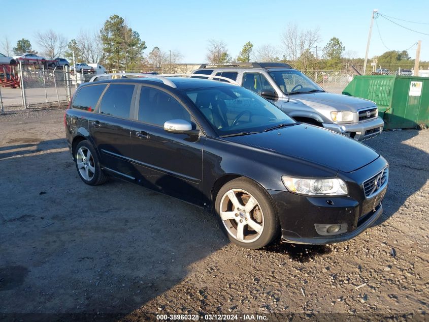 2011 Volvo V50 T5/T5 R-Design VIN: YV1672MWXB2619075 Lot: 38960328