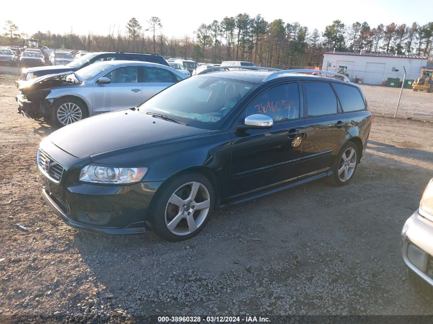 2011 Volvo V50 T5/T5 R-Design VIN: YV1672MWXB2619075 Lot: 38960328