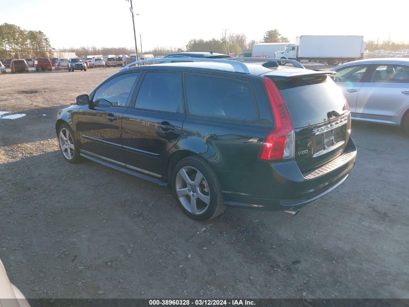 2011 Volvo V50 T5/T5 R-Design VIN: YV1672MWXB2619075 Lot: 38960328