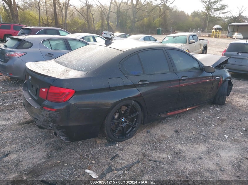 2015 BMW M5 VIN: WBSFV9C5XFD594825 Lot: 38961215