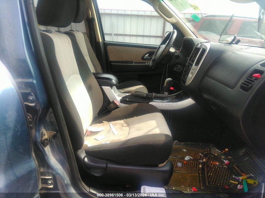 2005 Mercury Mariner Luxury/Premier VIN: 4M2YU56115DJ15270 Lot: 38961506