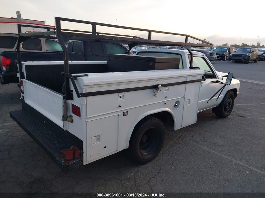 1987 Toyota Pickup Cab Chassis Rn55 VIN: JT5RN55TXH7013491 Lot: 38961601