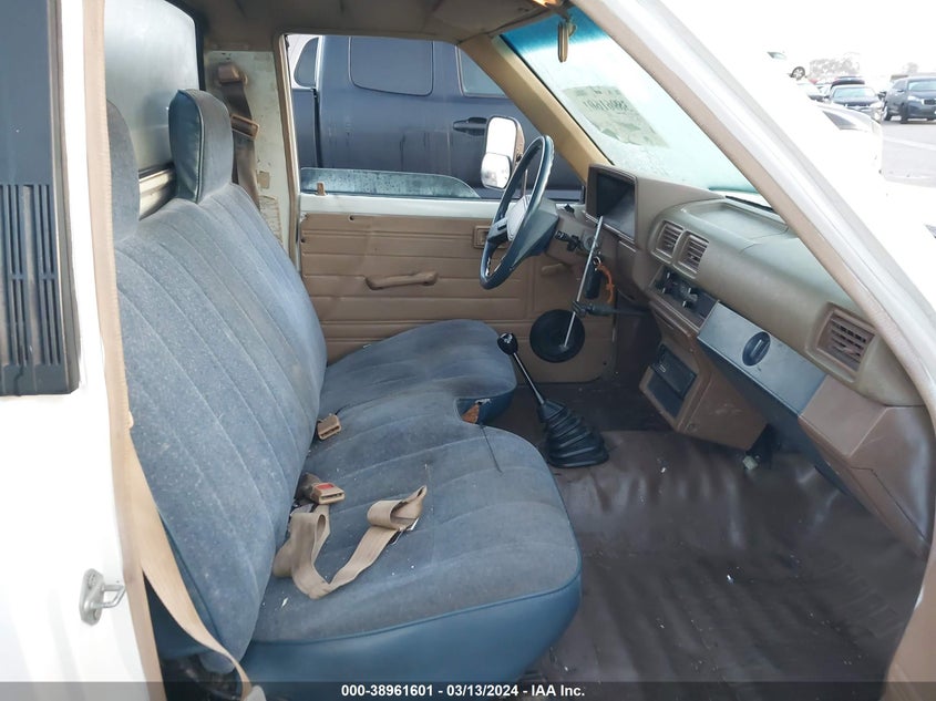 1987 Toyota Pickup Cab Chassis Rn55 VIN: JT5RN55TXH7013491 Lot: 38961601