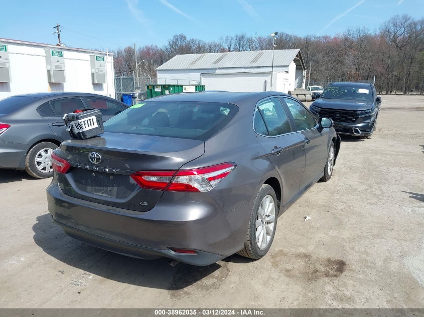 2018 Toyota Camry Le VIN: 4T1B11HK8JU102833 Lot: 38962035