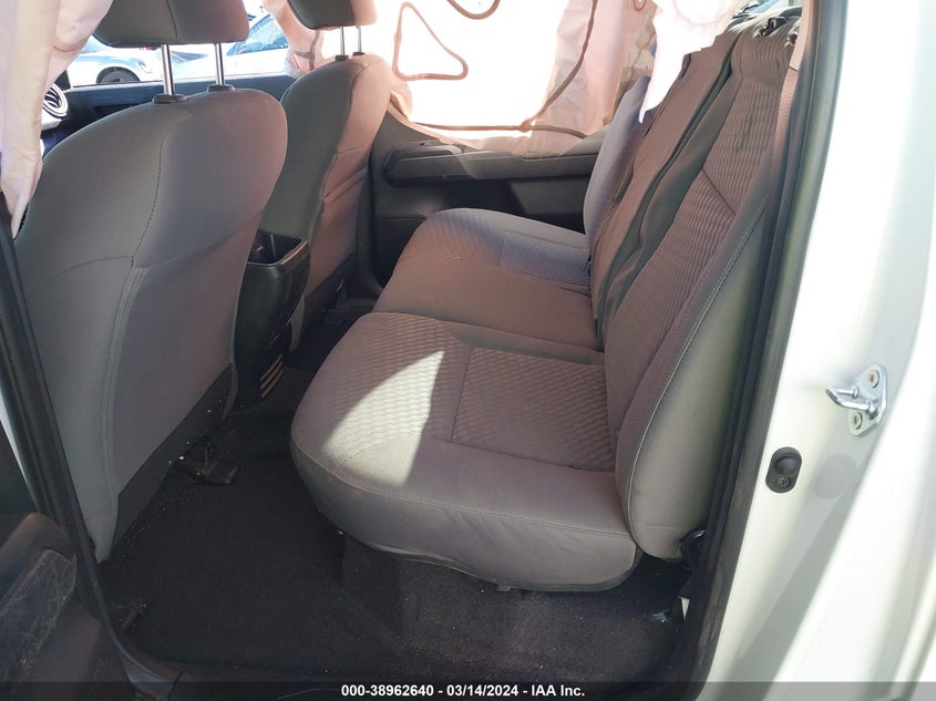 2022 TOYOTA TACOMA DOUBLE CAB/SR/SR5 - 3TYAX5GN2NT034836