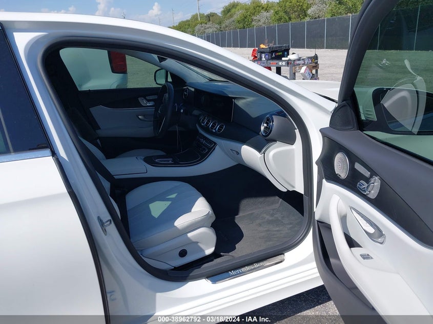 2021 MERCEDES-BENZ E 350 VIN: W1KZF8DBXMA982920