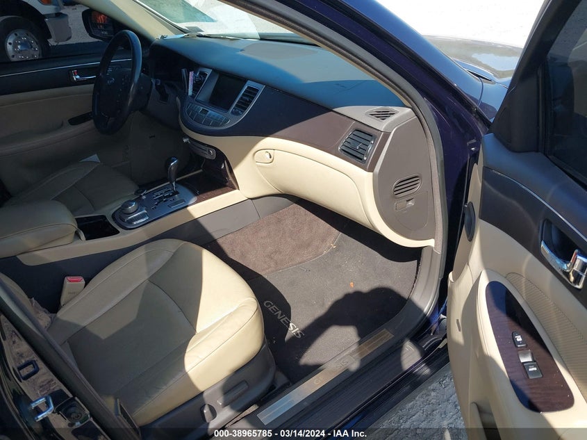 2010 Hyundai Genesis 3.8 VIN: KMHGC4DE8AU077434 Lot: 38965785