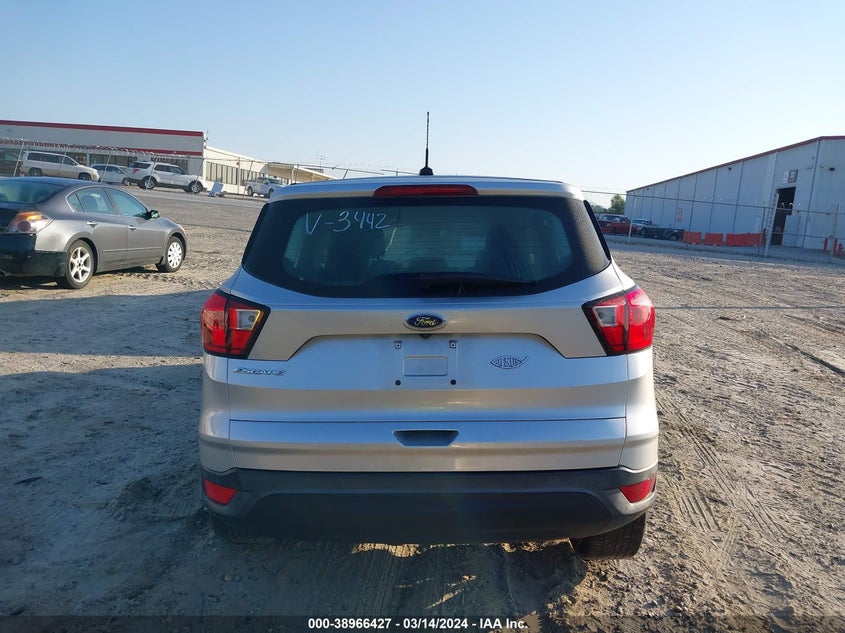 VIN 1FMCU0F70KUB93442 2019 FORD ESCAPE S