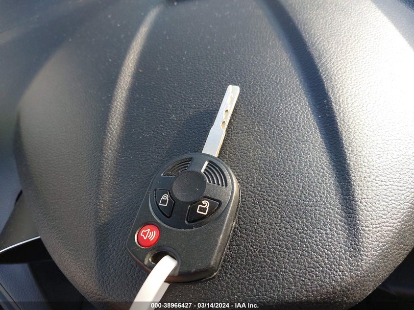 VIN 1FMCU0F70KUB93442 2019 FORD ESCAPE S