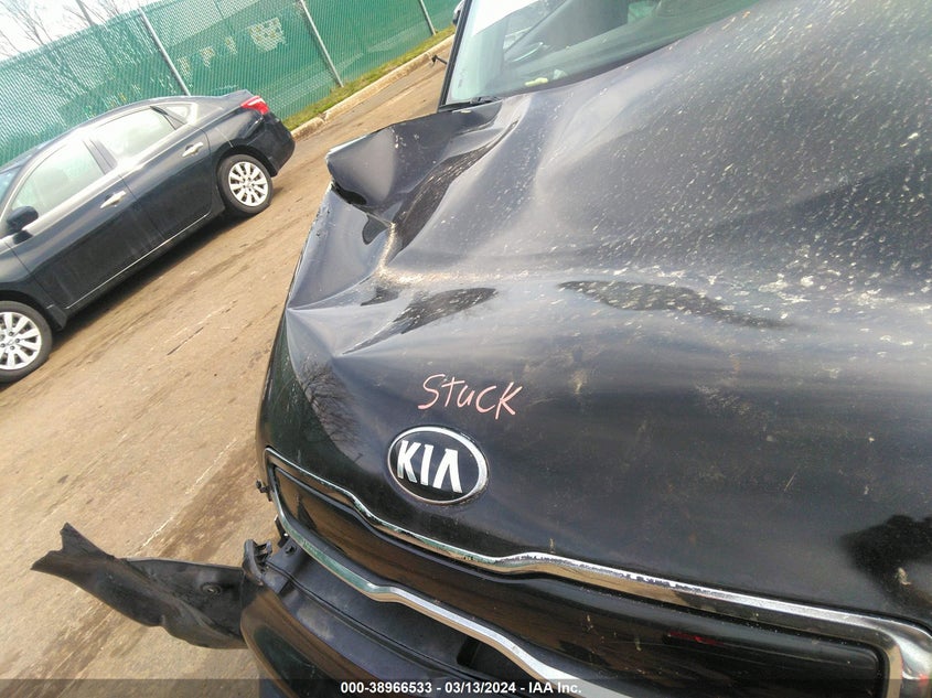 2016 KIA SOUL + - KNDJP3A59G7382364