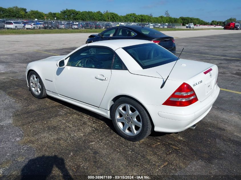 WDBKK49F04F310572 | 2004 MERCEDES-BENZ SLK 230